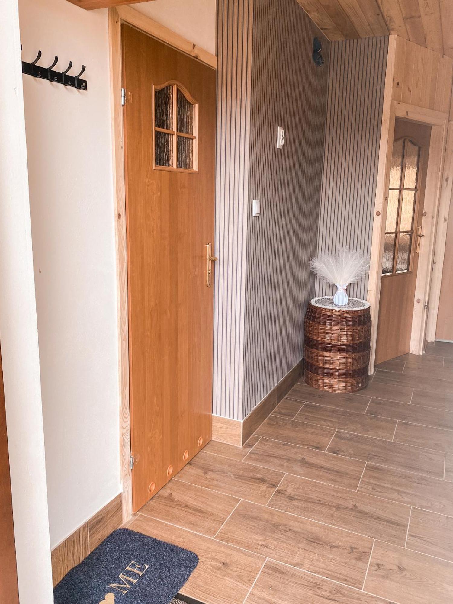 Dolina Roztoki-Mieszkanie,Pokoje Lub Domek Z Lokalem Na Poddaszu Bircza Exterior foto