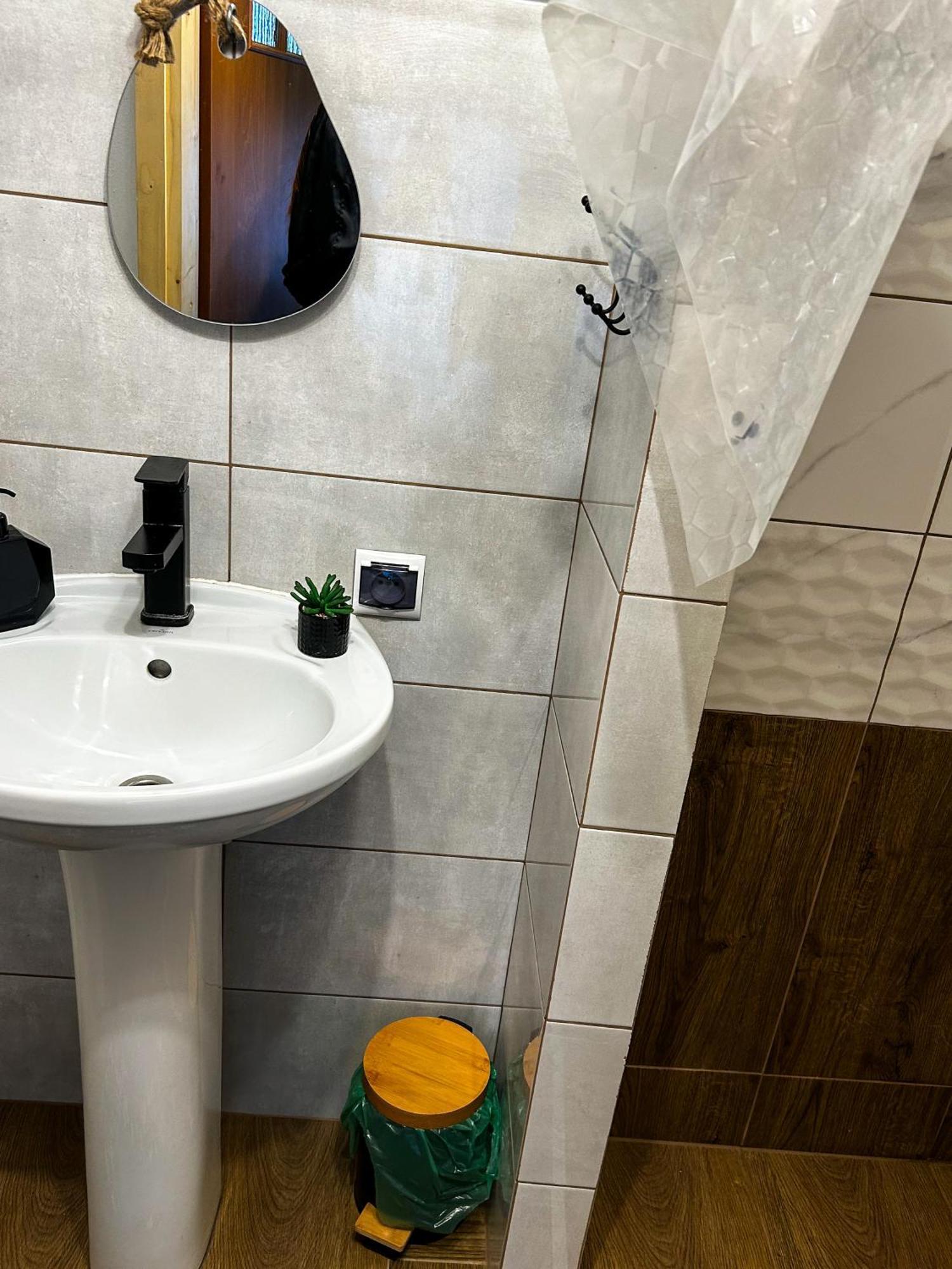 Dolina Roztoki-Mieszkanie,Pokoje Lub Domek Z Lokalem Na Poddaszu Bircza Exterior foto